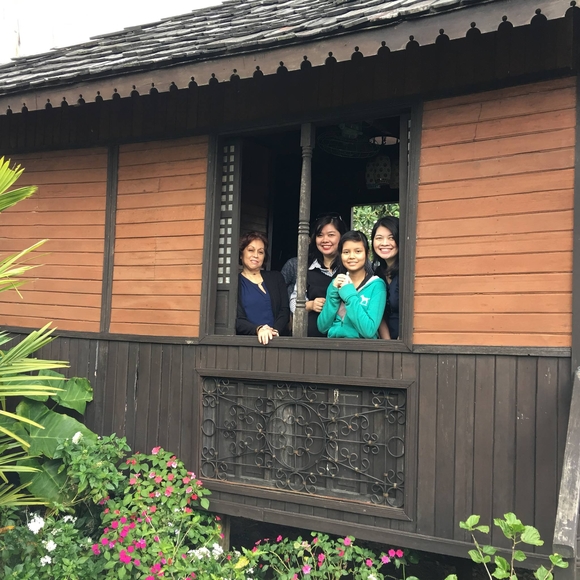 Meet your Posher, Connie - Picture 1 of 1